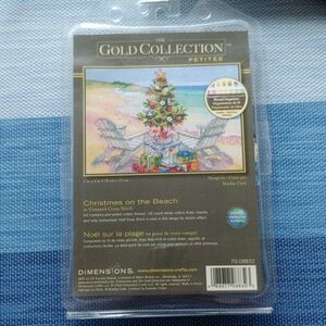 Dimensions Gold Collection Christmas on the Beach Counted Cross Stitch Kit
